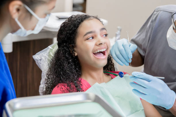 Best Cracked Tooth Emergency Dentist  in Lton, IN