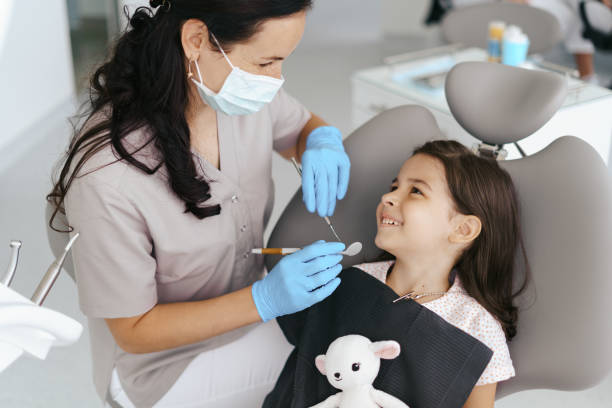 Best Cracked Tooth Emergency Dentist  in Lton, IN